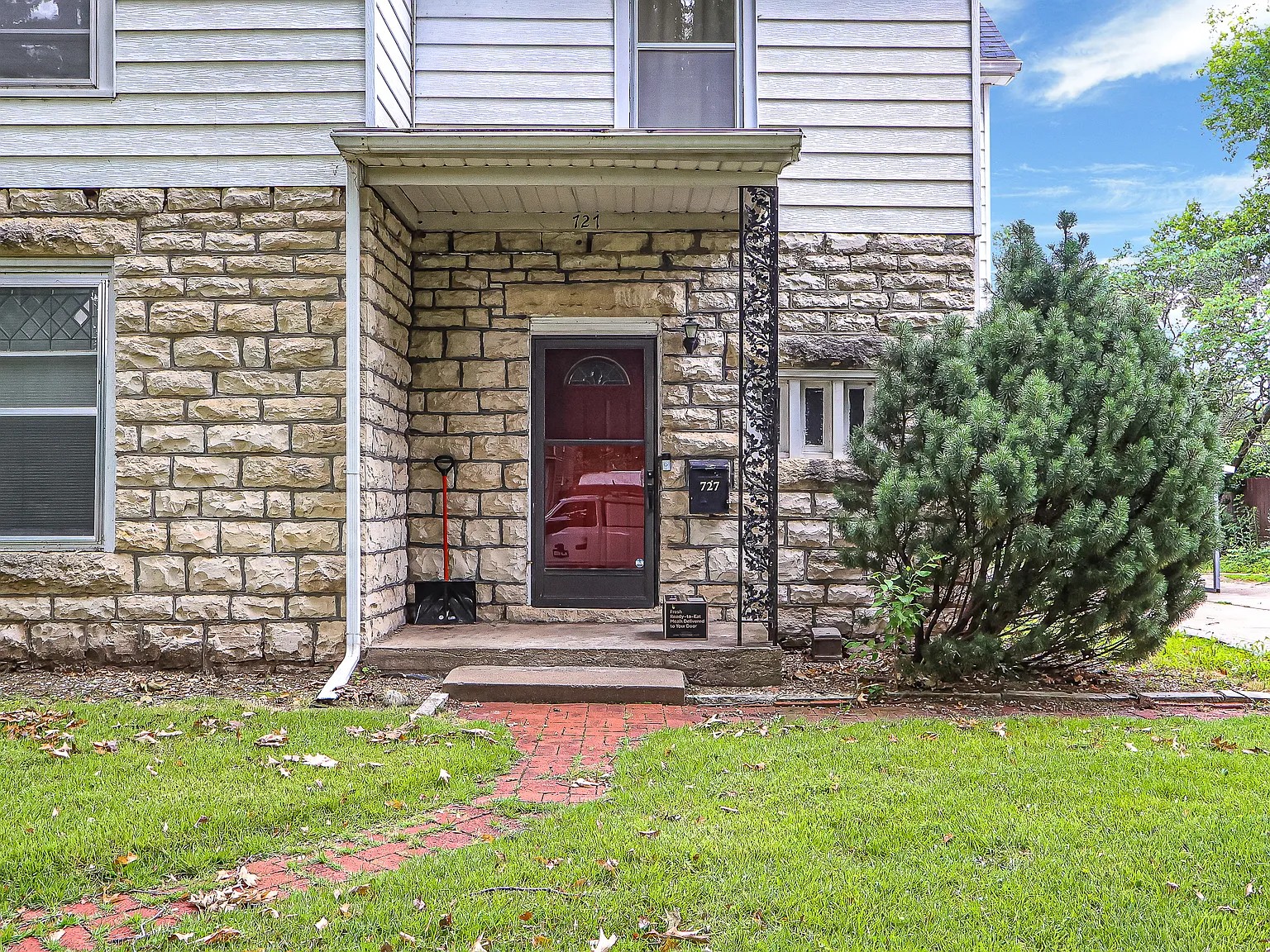 5 bed, 3414 sqft, $2,500 — Photo 2