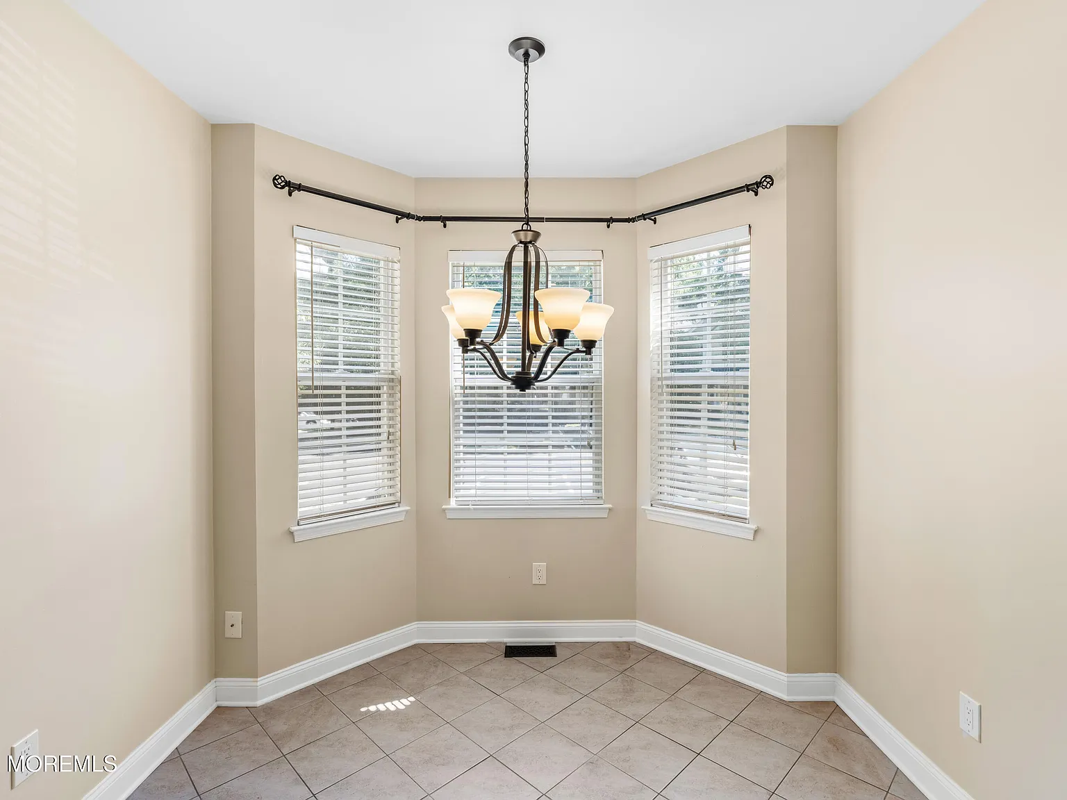 3 bed, 2.5 bath, $3,600 — Photo 4