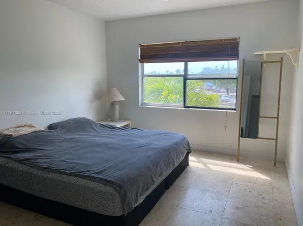 400 Kings Point Dr APT 209, Sunny Isles Beach, FL 33160