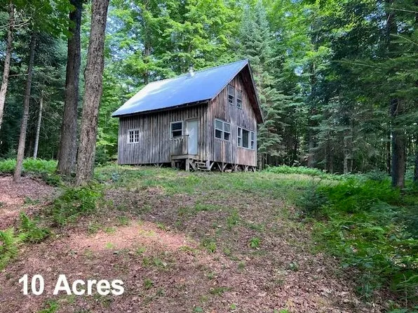 528 Paradise Lane, Charleston, VT 05872