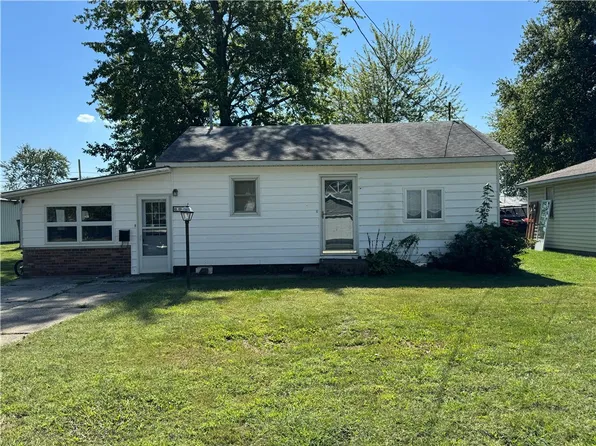 606 W Illinois St, Oblong, IL 62449