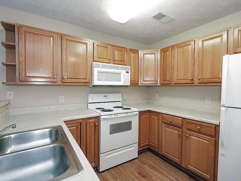 Lexington Ridge Apartments — Photo 30