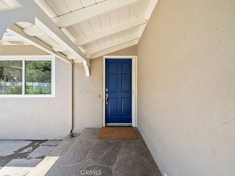 1881 Glenneyre St — Photo 19