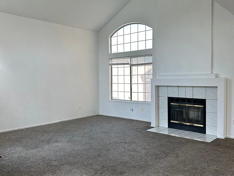 418 Kinsmill Ct — Photo 16