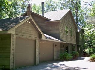 522 Round Lake Ln, Osceola, WI 54020
