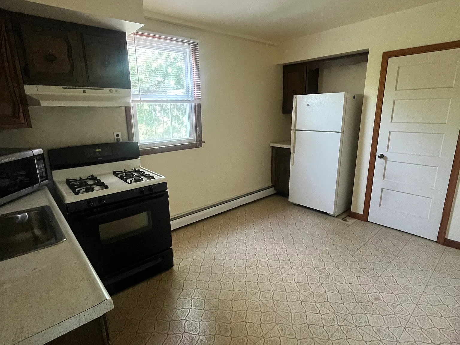 2 bed, $1,450 — Photo 2