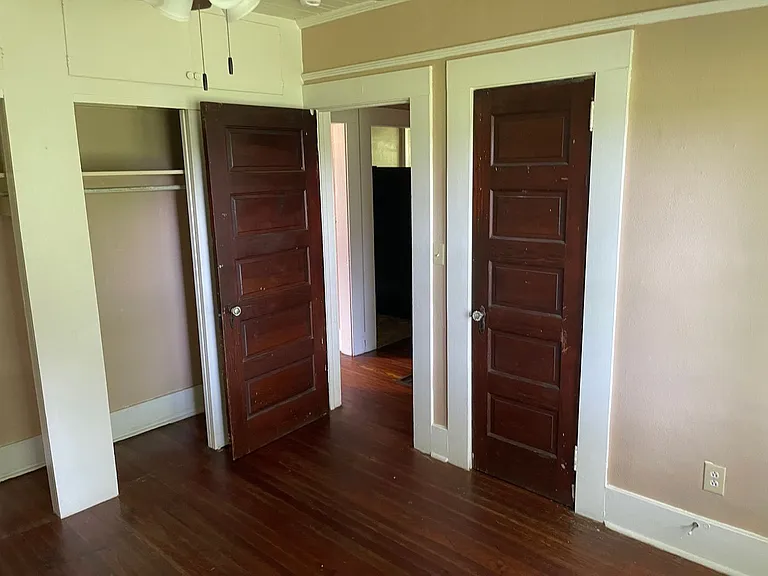 215 Samford Ave #B — Photo 4