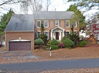 709 Pebble Beach Dr, Silver Spring, MD 20904