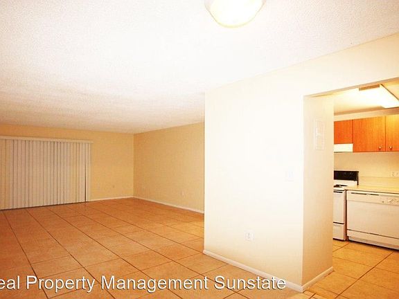 5th image of 425 Executive Center Dr APT 107