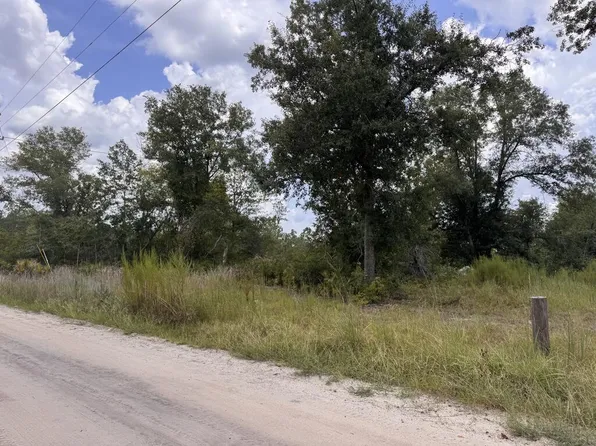 1143 Pinewood Rd, Nicholls, GA 31554