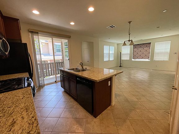 4th image of 28248 N Via Sonata Dr