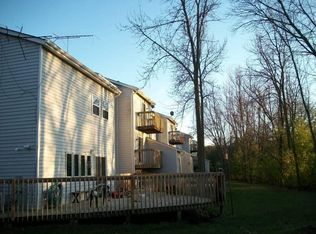 38843 N Cedar Crest Dr APT 203, Lake Villa, IL 60046
