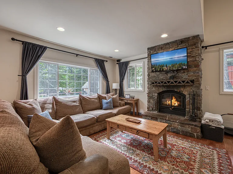 4511 Muletail Dr — Photo 3