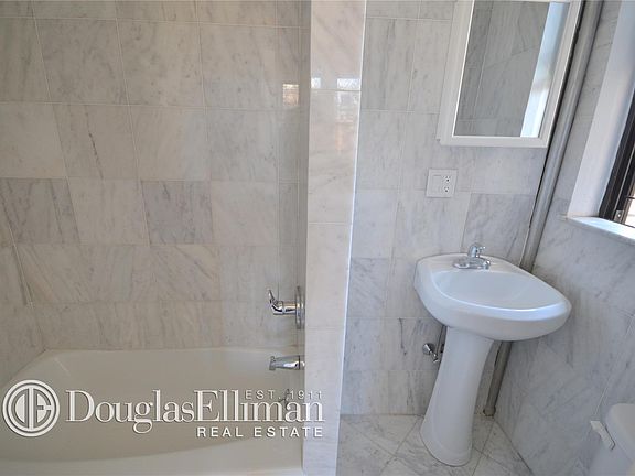 4th image of 220 W 98th St APT 11A