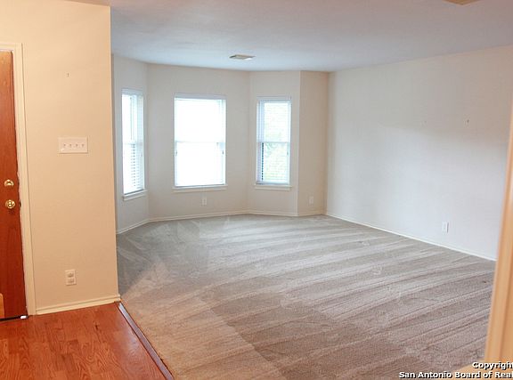 4th image of 10911 Bristle Oak Dr