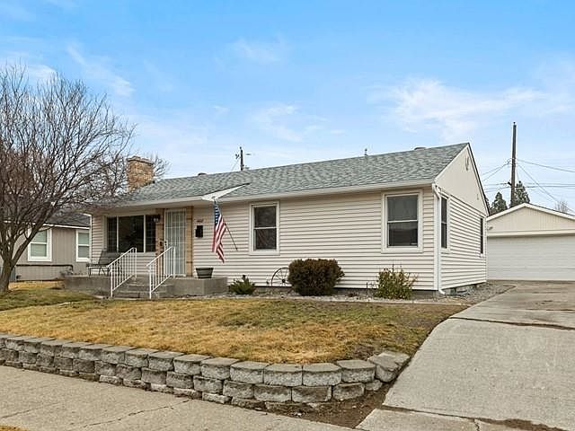 1st image of 4608 N Royal Ct
