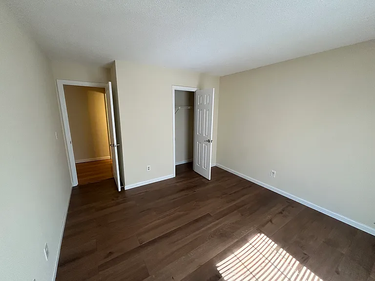 4043 Sharon Woods Dr — Photo 6