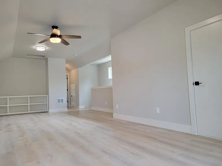 3498 SW Mayfield Ter — Photo 16