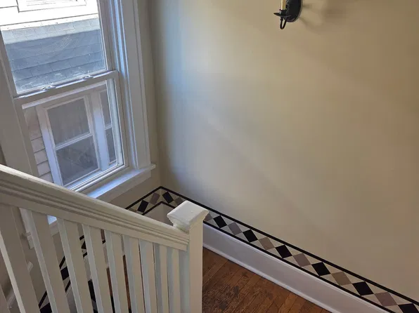 3 Fairlawn Ave APT 2, Albany, NY 12203
