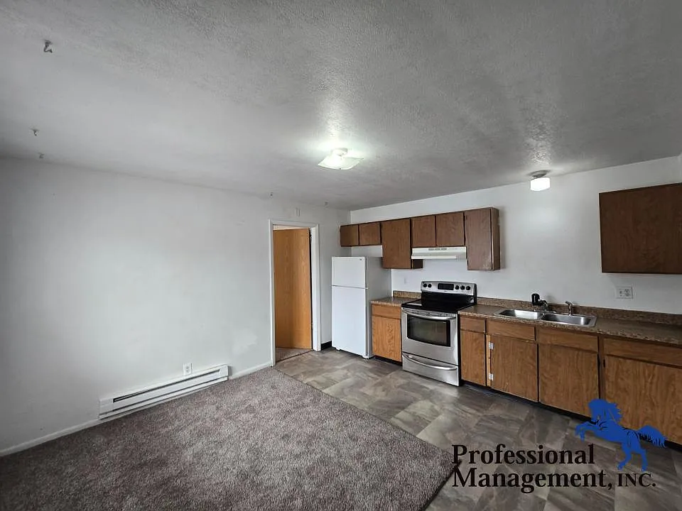 Building Photo - 124 1/2 S 31st St