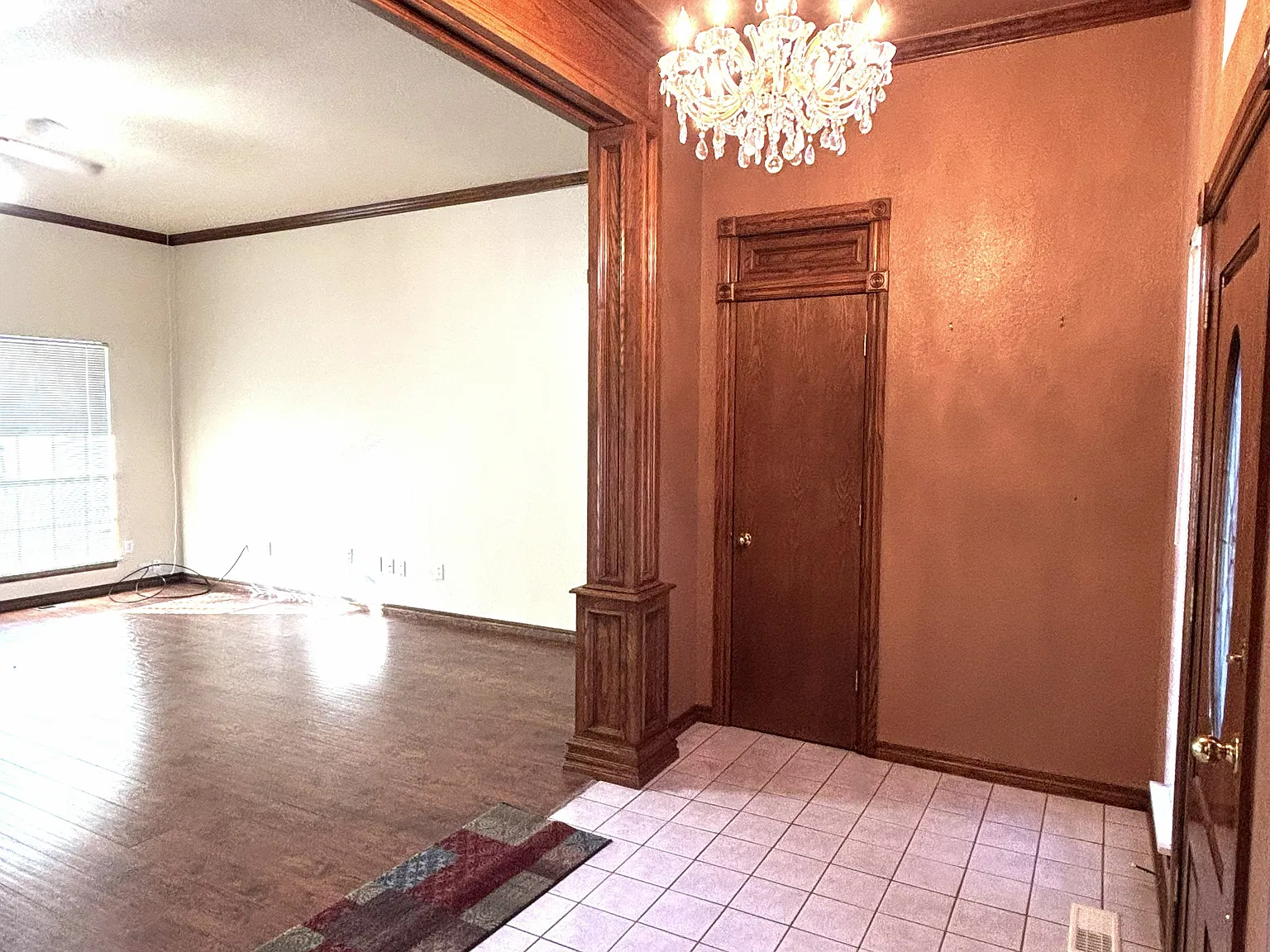 3 bed, 2.5 bath, 1900 sqft, $1,800 — Photo 3
