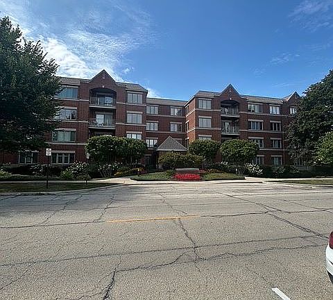 2nd image of 1660 1st St APT 203