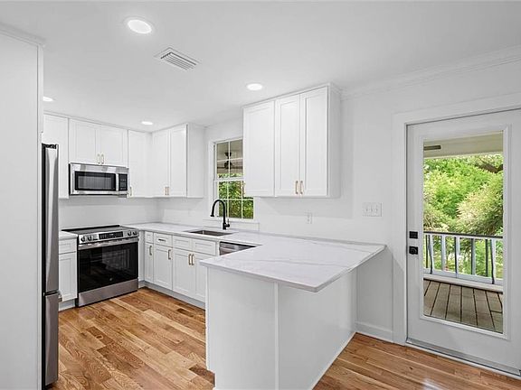 4th image of 41 Hathaway Rd W