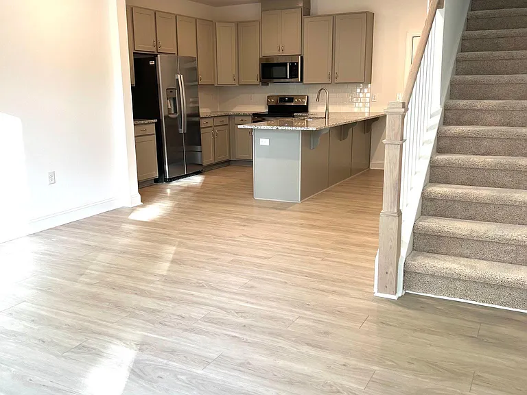 119 N Franklin St #100 — Photo 3