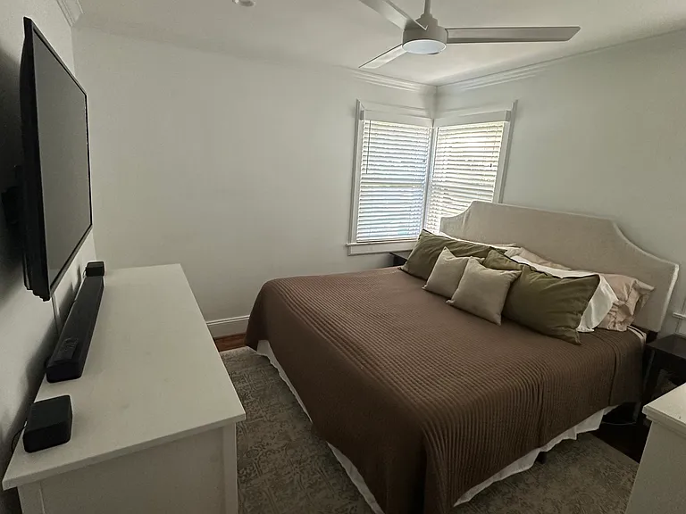 2200 Laburnum Ave — Photo 17