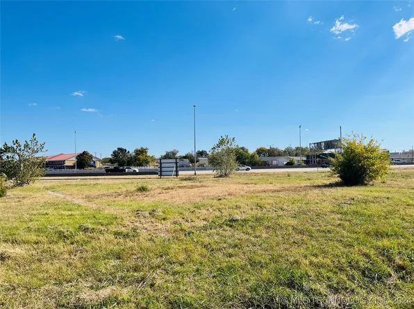 4554 W 55th Pl S, Tulsa, OK 74107