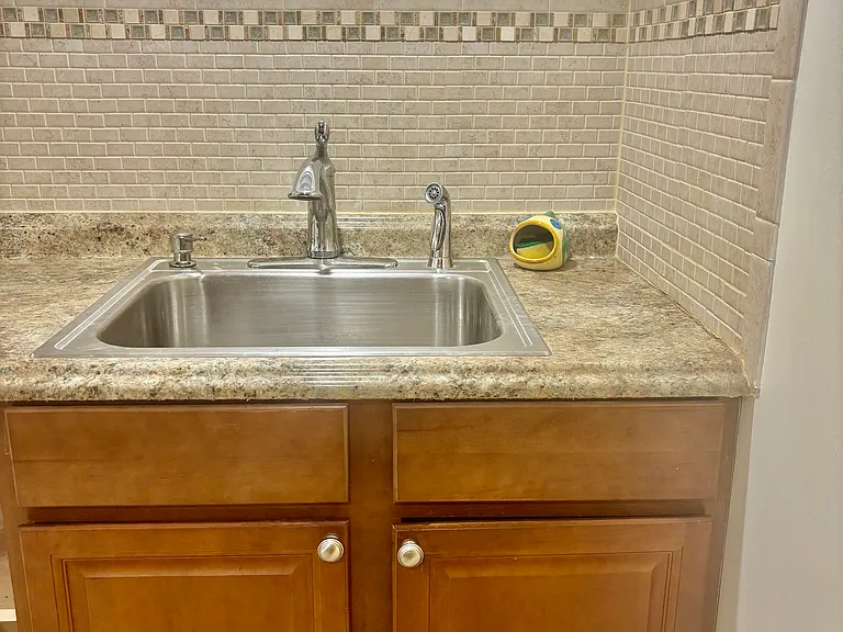 219 113th Ave #1 — Photo 5