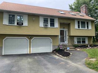 4 Rolling Ridge Rd, Londonderry, NH 03053