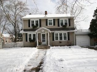 206 S 4th Ave, Libertyville, IL