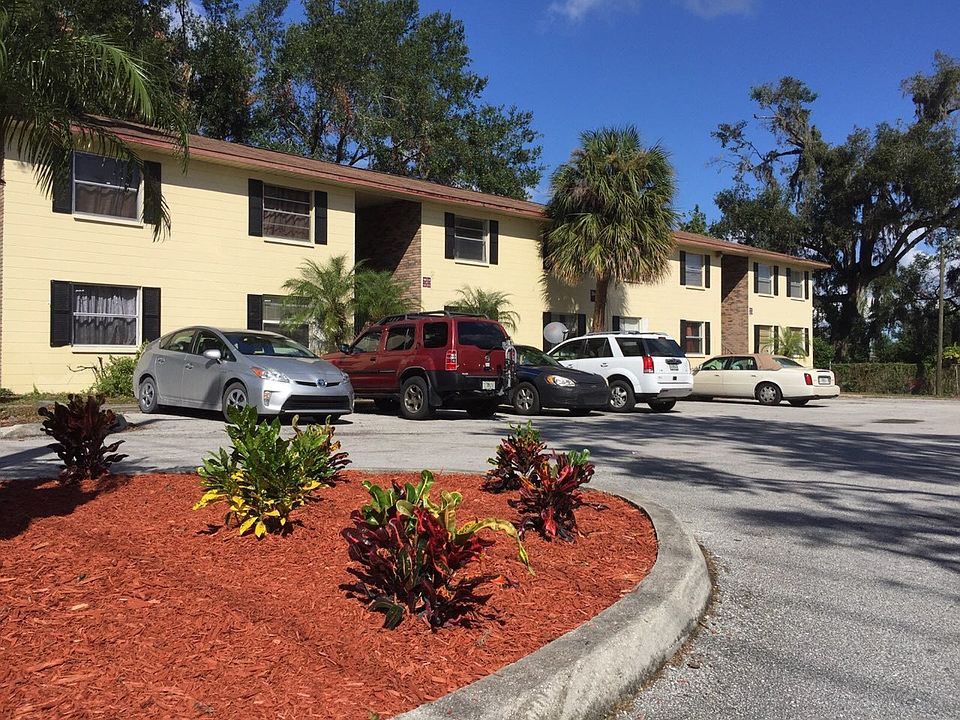 1st image of 927 N Iowa Ave #24