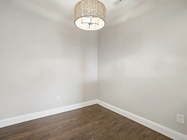 414 Delaware Ave #219 — Photo 2