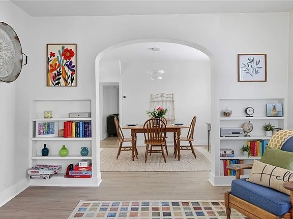 3rd image of 86 W 4th St