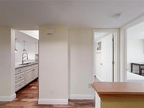 5th image of 9483 Tara Cay Ct