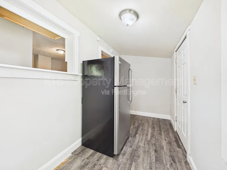 1875 S Coy St — Photo 15