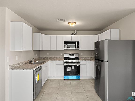 4th image of 1612 S Slate St