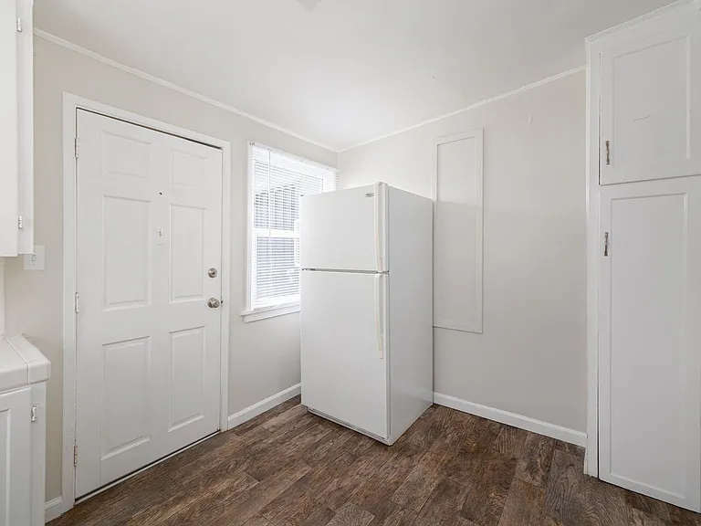 4380 McClintock St — Photo 10