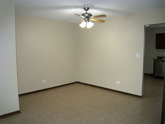 4th image of 920 S McKinley Ave APT 3B