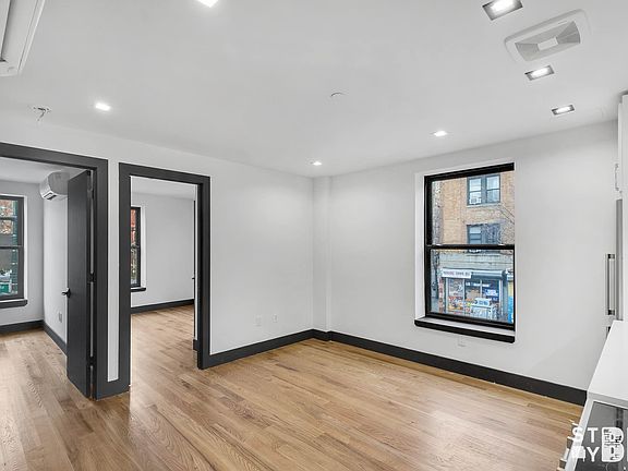 2nd image of 242 Parkside Ave #2C
