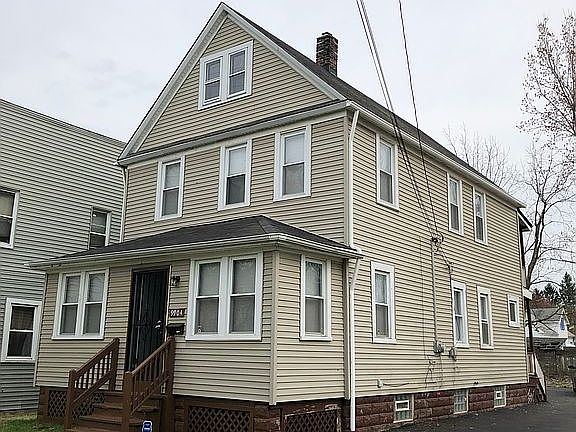 3rd image of 9904 Aetna Rd