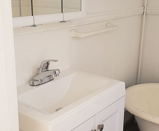 5th image of 1580 Madison St APT 205