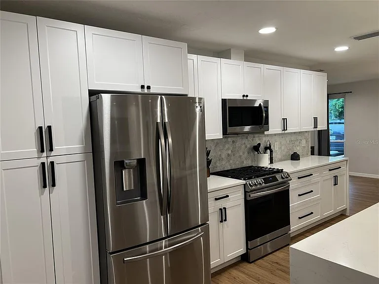3745 SW 6th Pl — Photo 35