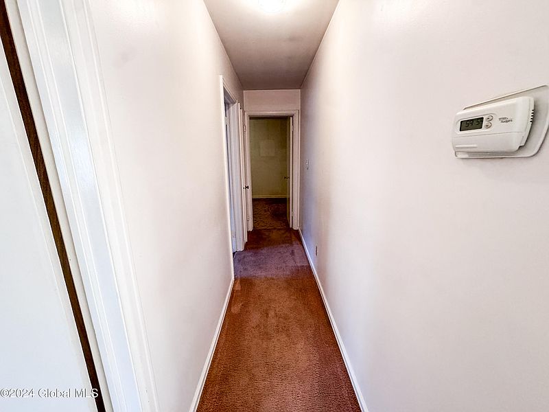 4th image of 388 Greenway