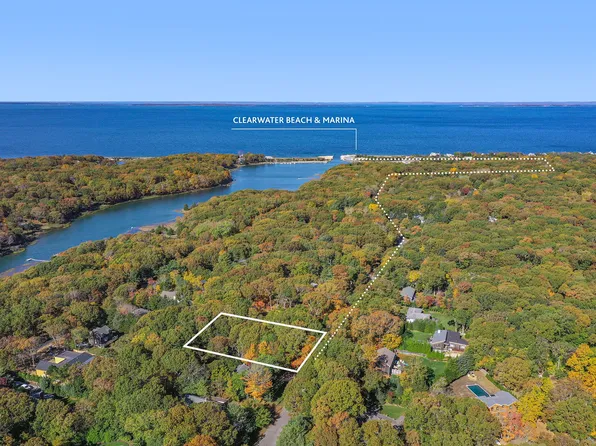12 Renfrew Ln, East Hampton, NY 11937
