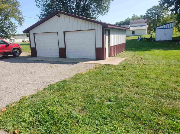 402 Grant North St, Pierceton, IN 46562