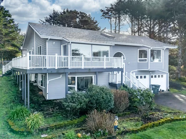 9275 SW Brant St, South Beach, OR 97366