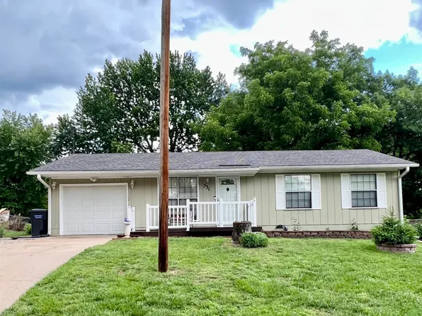 531 N School St, Auburn, KS 66402